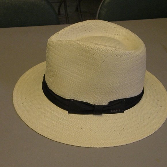 New Large White Baileyof Hollywood Fedora hat